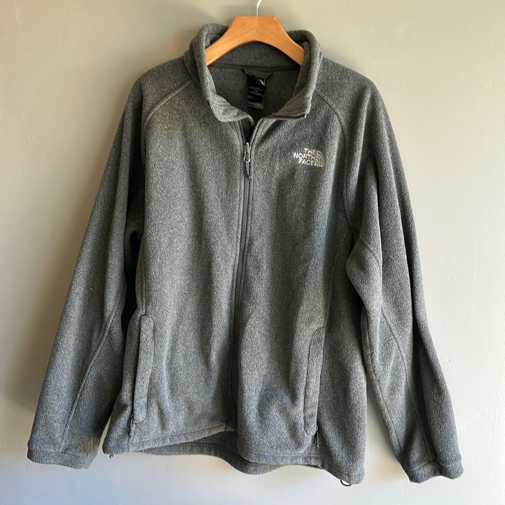 The north face sweater size L great used condition